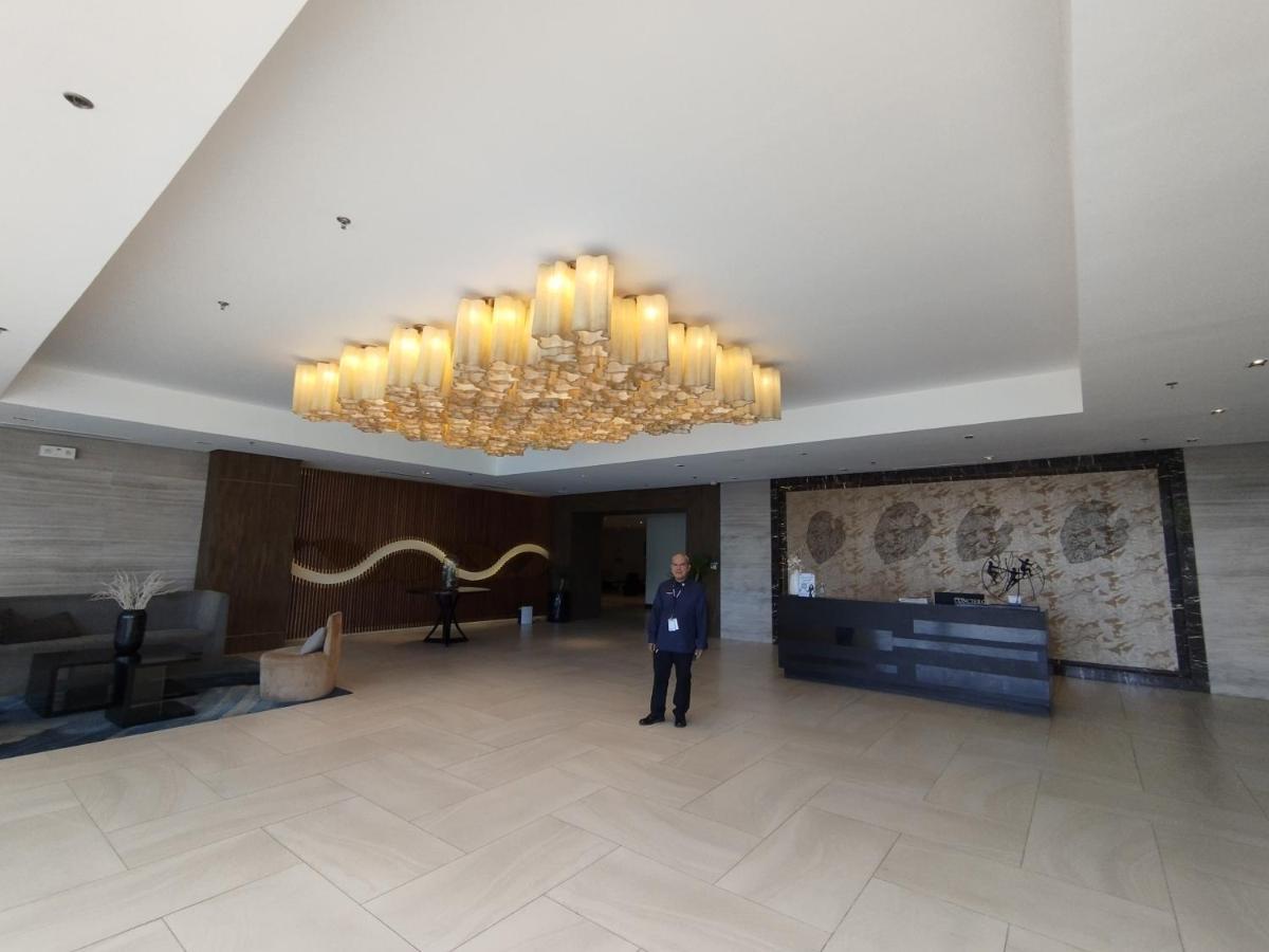 Mactan Newtown Seaview Condo By Fjcivo Lapu-Lapu City Kültér fotó